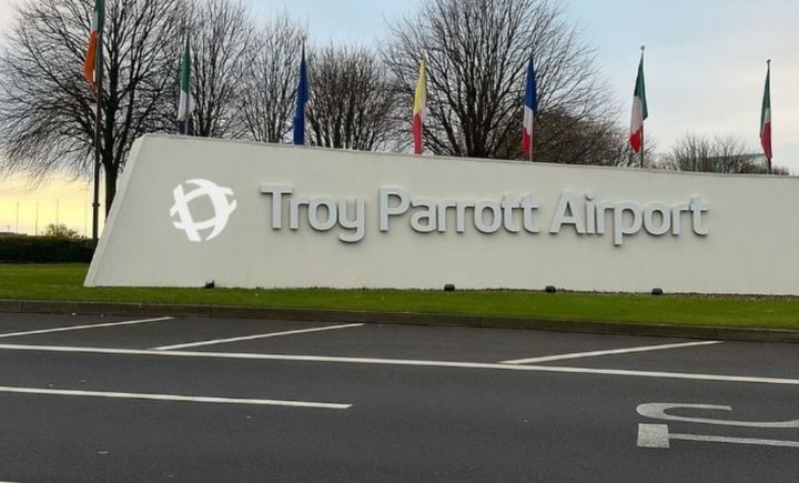 el-aeropuerto-de-dublin-homenajeo-a-troy-parrott-el-goleador-que-mantuvo-viva-a-irlanda-en-la-carrera-hacia-el-mundial