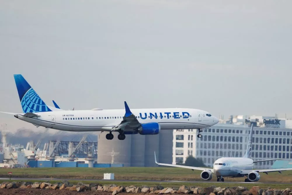 UNITED-AIRLINES-BOSTON01