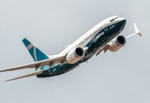 Ισχυρή άνοδος πωλήσεων και θετικό cash flow για τη Boeing στο τέλος του 2025