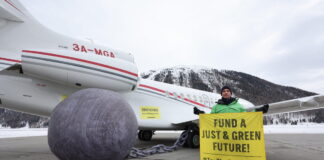 Στο στόχαστρο της Greenpeace τα ιδιωτικά τζετ ενόψει Νταβός