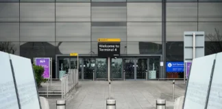 Ιδιωτικά τζετ και βρετανικά αεροδρόμια στο δίκτυο του Έπσταϊν