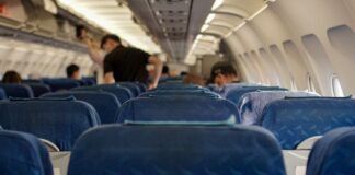 Πώς οι επιβάτες μειώνουν το κόστος των αεροπορικών με το ΑΙ