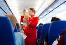 Το άγνωστο στοιχείο πίσω από τις μάσκες οξυγόνου στα αεροπλάνα