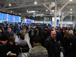Καθυστερήσεις στον έλεγχο διαβατηρίων στο «Ελευθέριος Βενιζέλος» λόγω νέας διαδικασίας