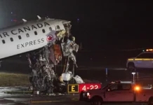 Φονική σύγκρουση αεροσκάφους με όχημα έκτακτης ανάγκης στο LaGuardia