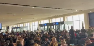 Μέση Ανατολή: Παράλυση στις αερομεταφορές με χιλιάδες ακυρώσεις