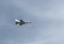 Τουρίστες έγιναν μάρτυρες αερομαχίας με drone στον ουρανό του Ντουμπάι