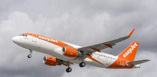 easyJet: Ξεκινά η καλοκαιρινή εκστρατεία δωρεών υπέρ της UNICEF για το 2026