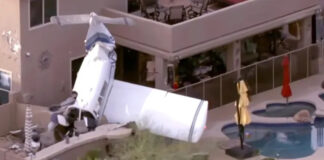 Τρεις τραυματίες και ζημιές σε σπίτια από πτώση εκπαιδευτικού αεροσκάφους