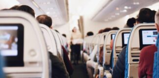 Γιατί δεν πρέπει να κλείνεις τον αεραγωγό στο κάθισμά του αεροπλάνου