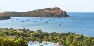 Πάσχα 2026: 5 κοντινές αποδράσεις από την Αθήνα για last minute σχέδια