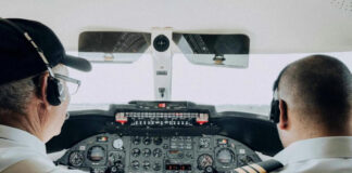 Πιλότοι μιμούνταν… γάτες και σκύλους σε συχνότητα έκτακτης ανάγκης