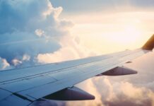 Γιατί είναι δύσκολο να υποχωρήσουν οι τιμές των αεροπορικών εισητηρίων