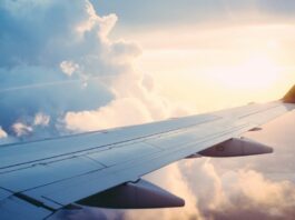 Γιατί είναι δύσκολο να υποχωρήσουν οι τιμές των αεροπορικών εισητηρίων