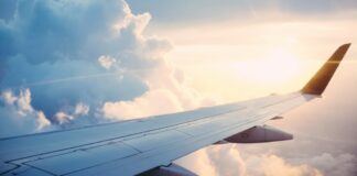 Γιατί είναι δύσκολο να υποχωρήσουν οι τιμές των αεροπορικών εισητηρίων