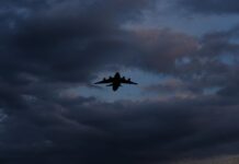 Μερική επαναλειτουργία του εναέριου χώρου του Ιράν μετά τη σύγκρουση