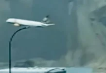 Πιλότος Boeing 757 πέταξε χαμηλά πάνω από ισλανδικό χωριό για την τελευταία του πτήση