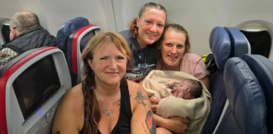 Απρόσμενη γέννα σε Boeing 737 καθ’ οδόν για Πόρτλαντ