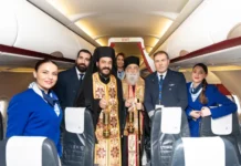 Με ειδική πτήση της AEGEAN έφτασε το Άγιο Φως στην Κύπρο