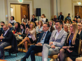 «Καμπανάκι» Δούκα για τον τουρισμό στο κέντρο της Αθήνας