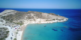 Τα Πράσσα Κιμώλου στις κορυφαίες παραλίες του Conde Nast Traveller