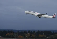 Συναγερμός σε πτήση της Air France λόγω πιθανού κρούσματος Έμπολα
