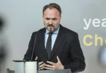 Η ΕΕ σε επιφυλακή για τα καύσιμα που τροφοδοτούν τα αεροσκάφη