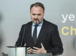 Η ΕΕ σε επιφυλακή για τα καύσιμα που τροφοδοτούν τα αεροσκάφη