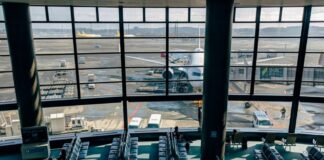 Αναμένεται τέλος εποχής για τα φθηνά αεροπορικά εισιτήρια;