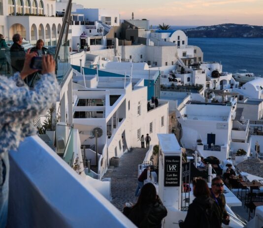 ΠΟΞ: Προβληματισμός για το νέο Χωροταξικό και τις καθυστερήσεις στον αιγιαλό