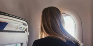 Γιατί πολλοί επιβάτες αισθάνονται ότι το αεροπλάνο χάνει ύψος μετά την απογείωση