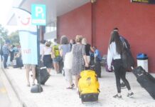 Ομαλοποιείται η κατάσταση στο αεροδρόμιο της Ζακύνθου μετά τις μεγάλες ουρές