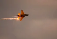 Φωτιά σε F-16 μετά από αναγκαστική προσγείωση στη Ζάκυνθο