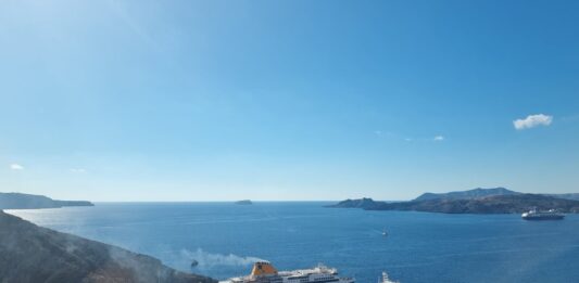 Santorini Experience 2026: Η παγκόσμια ελίτ του open water δίνει ραντεβού στην Καλντέρα