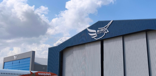 Η Bird Aviation και η easyJet υπογράφουν μακροχρόνια συμφωνία για υπηρεσίες συντήρησης αεροσκαφών στη Λάρνακα