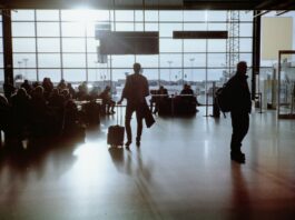 Στα ύψη η κίνηση στο αεροδρόμιο Ηρακλείου – Έως και 400 πτήσεις σε ένα 24ωρο