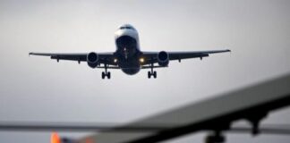 Ένταση σε πτήση από τη Μύκονο – Απομακρύνθηκαν επιβάτες από την Αστυνομία