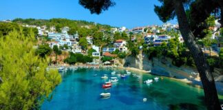 Ολλανδικό αφιέρωμα αναδεικνύει πέντε ελληνικά νησιά για πεζοπορία και καταδύσεις