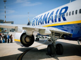 Ryanair: Καταγγέλλει υπερχρεώσεις έως 125% από eDreams και Tryp