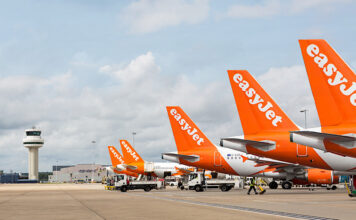 easyJet Big Orange Sale με εκπτώσεις έως 20% σε πτήσεις από και προς Αθήνα