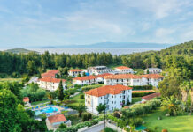 Όμιλος HotelBrain: Μίσθωση του Chrousso Village στη Χαλκιδική