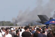 Athens Flying Week: Επεσε Phantom κατά τη διάρκεια επίδειξης