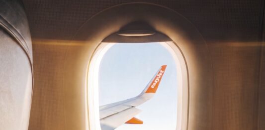 easyJet: Wi-Fi μέσω Starlink στις πτήσεις από το 2027 -Βίντεο