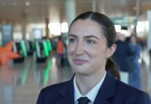 Σίδνεϊ: Ελληνοαυστραλή πιλότος στην πρώτη επιβατική πτήση από το νέο αεροδρόμιο