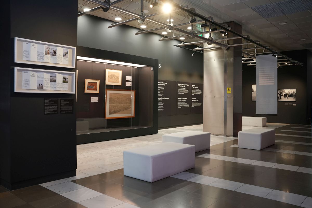 MOMUS Air_New Exhibition_SKG Airport (6)