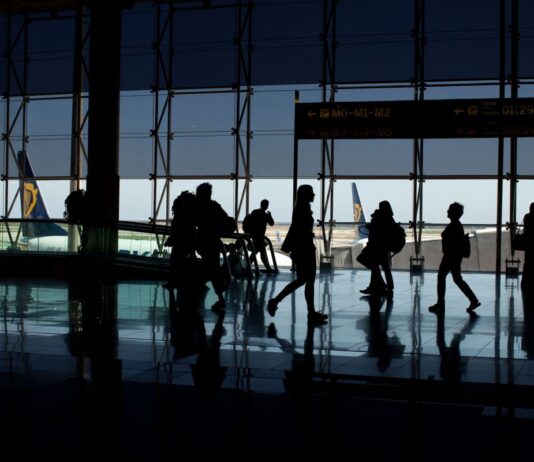 Black Friday 2026: Πότε ξεκινούν οι προσφορές σε Aegean, SKY express και Ryanair