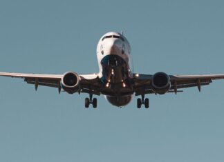 Απολύθηκε λόγω φόβου για τα αεροπλάνα – Η αποζημίωση των 52.000 ευρώ