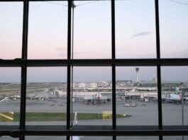 British Airways: Επέστρεψε στο Λονδίνο πτήση λόγω ρωγμής σε παράθυρο